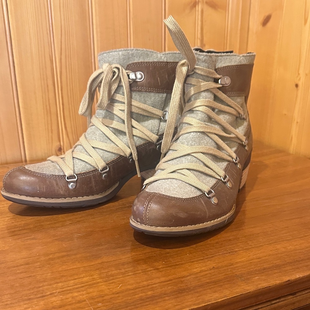 Merrell Brown and Gray Lace-Up Boots